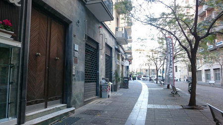 Guantai 30, Naples, Italy