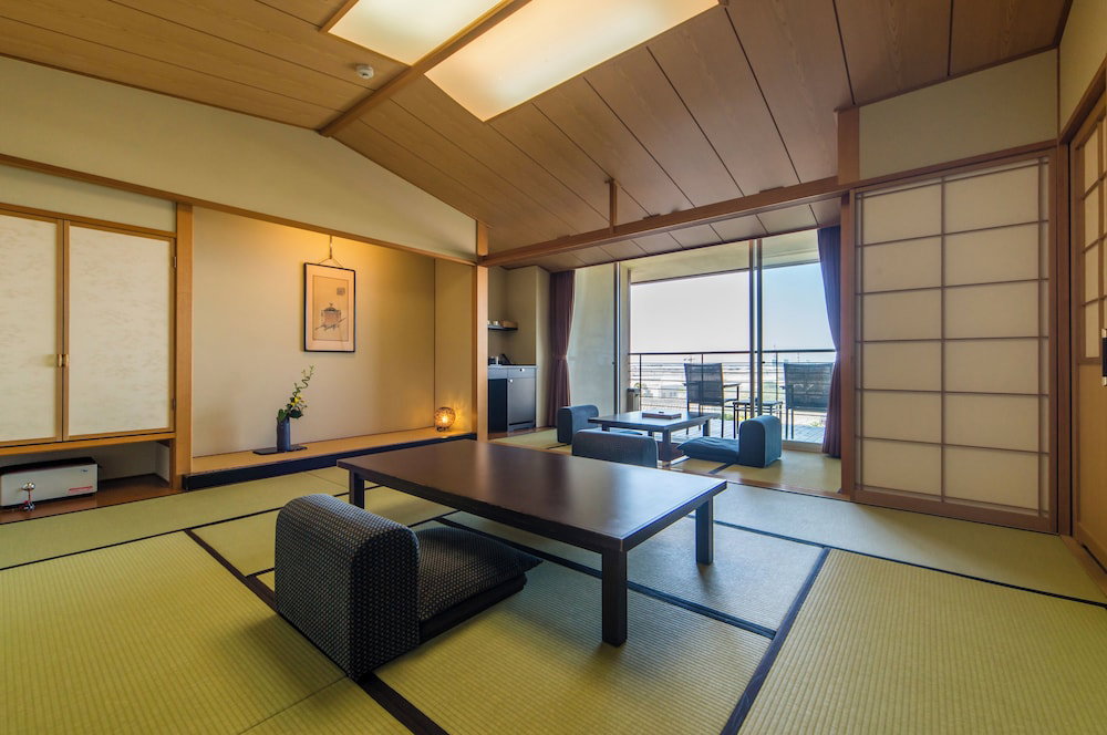 Nagomi no Yado Kakujoro, Japan