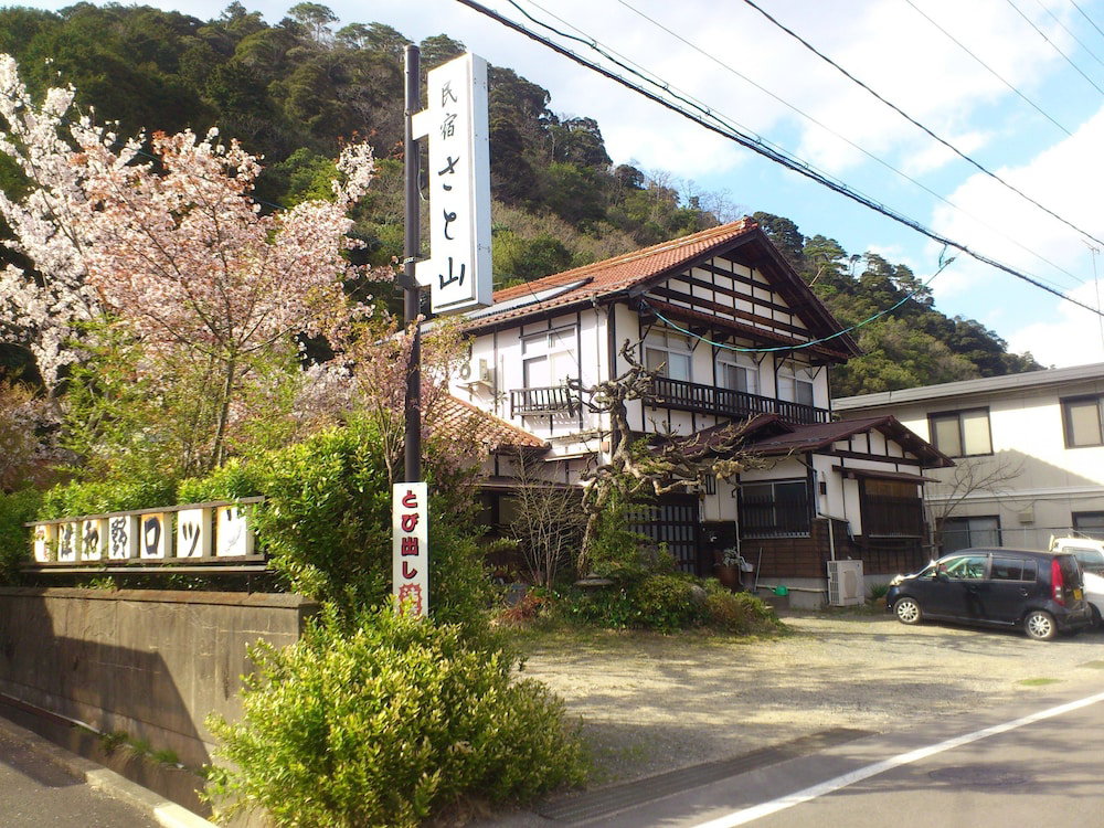 Minsyuku Satoyama, Japan