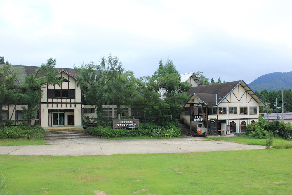 Kannabe Highland Hotel, Japan