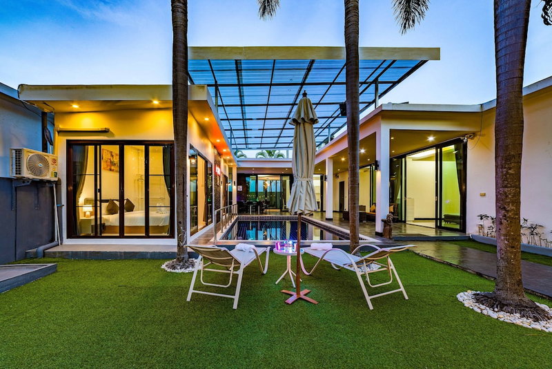 4 Bedroom Modern Pool Villa BL10, Hua Hin, Thailand