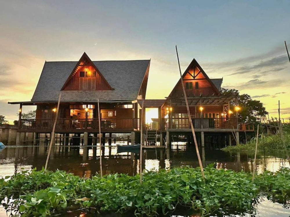 Hotel · RuenKijja, Pathum Thani