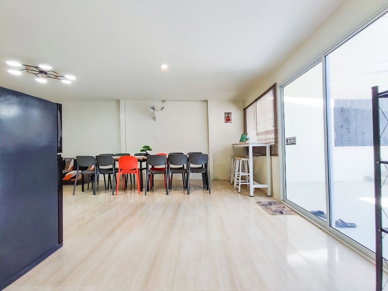 GAO Phala beachfront hostel & pool villa, Ban Chang, Thailand