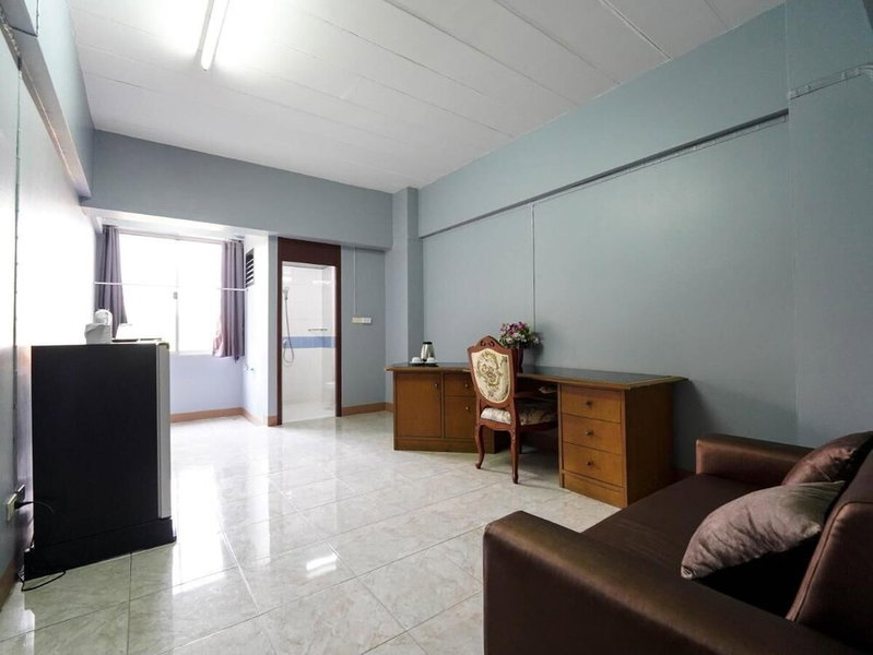 RoomQuest SPS Hotel and Residence, Khlong Luang, Thailand