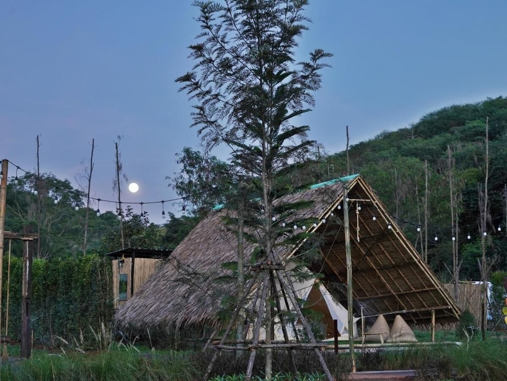 Hotel · Yellowstone Camps Resort Khao Yai, Pak Chong