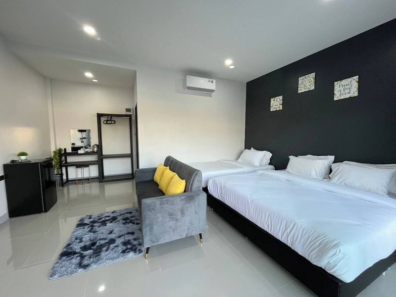 Hillside Premium Hotel, Surat Thani, Thailand