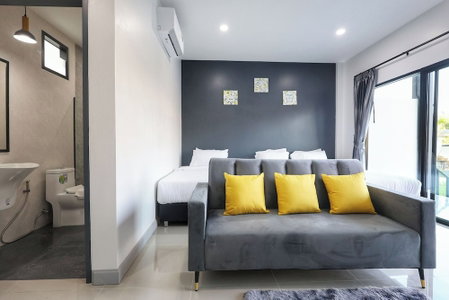 Hillside Premium Hotel, Surat Thani, Thailand