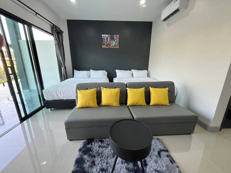Hillside Premium Hotel, Surat Thani, Thailand