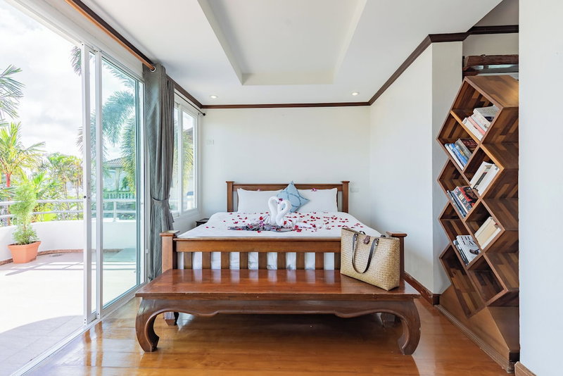 Luxurious 5-bedroom Pool Villa in Heart of Patong, Phuket, Patong, Thailand