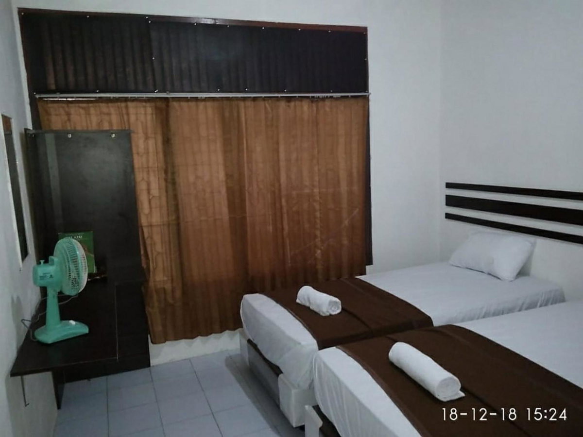 Hotel · skyz hostel, Padang