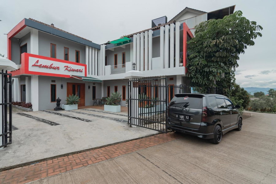Lembur Kiwari Setra Duta Mitra RedDoorz, Bandung, Indonesia