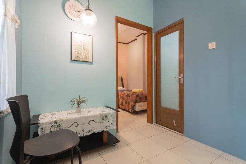 Lembur Kiwari Setra Duta Mitra RedDoorz, Bandung, Indonesia