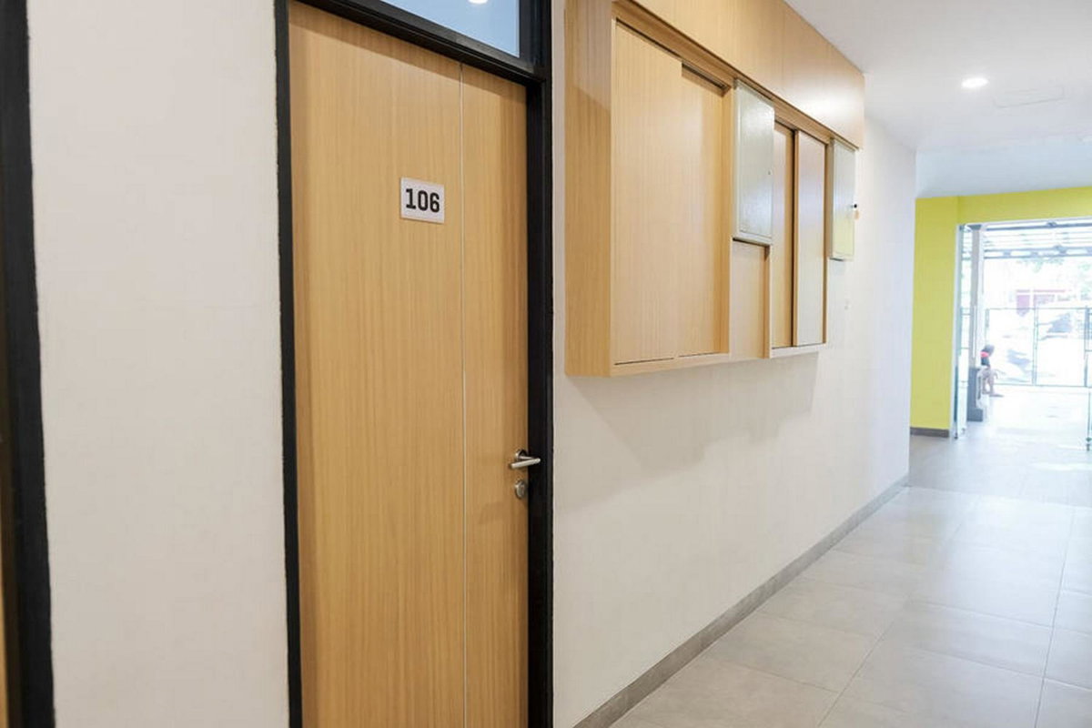 Hotel · RedDoorz Plus near Taman Anggrek Mall, Jakarta