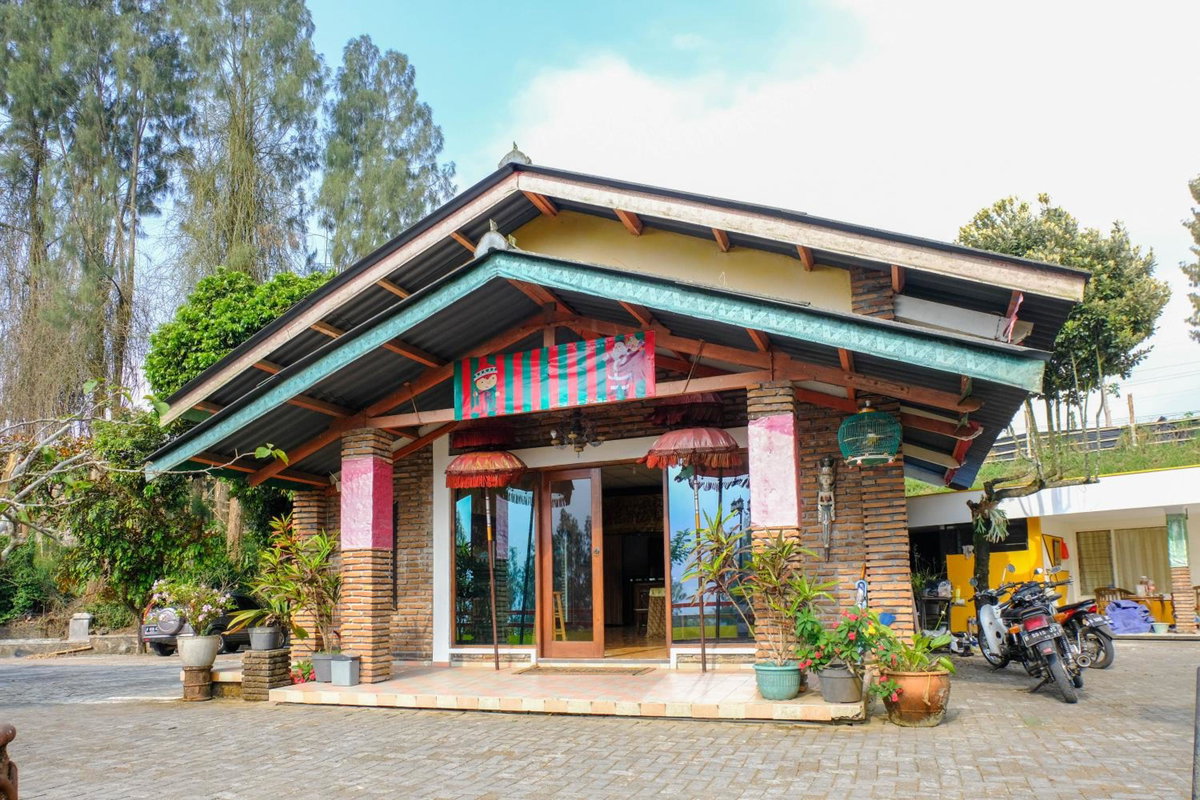 RedDoorz near STAB Syailendra Kopeng, Indonesien