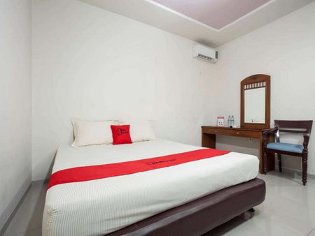 RedDoorz @ Panglima Sudirman, Surabaya, Indonesia