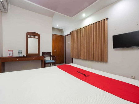 RedDoorz @ Panglima Sudirman, Surabaya, Indonesia