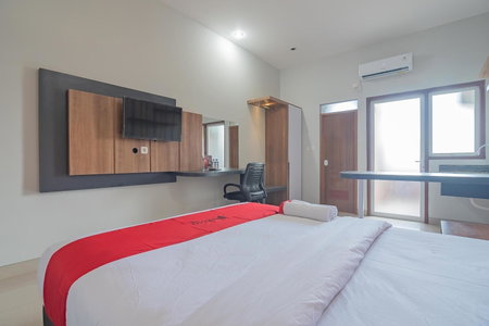 RedDoorz Plus near Taman Budaya Samarinda, Samarinda, Indonesia