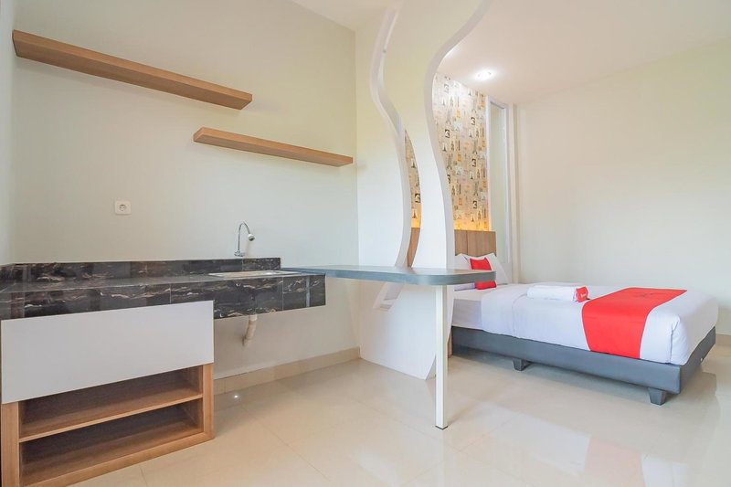 RedDoorz Plus near Taman Budaya Samarinda, Samarinda, Indonesia