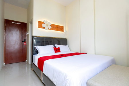 RedDoorz Plus at Komplek ABC Batu Aji Batam, Kubuk, Indonesia
