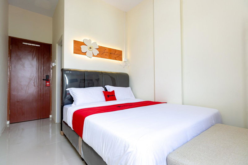 RedDoorz Plus at Komplek ABC Batu Aji Batam, Kubuk, Indonesia
