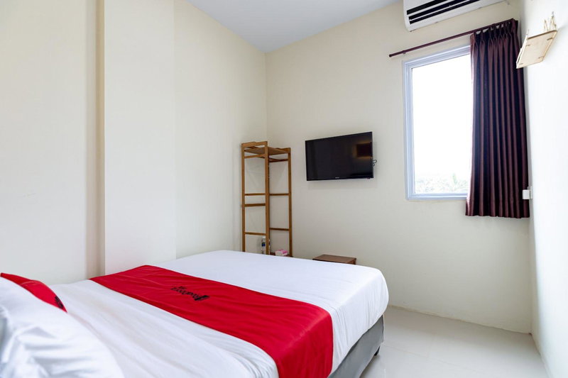 RedDoorz Plus at Komplek ABC Batu Aji Batam, Kubuk, Indonesia