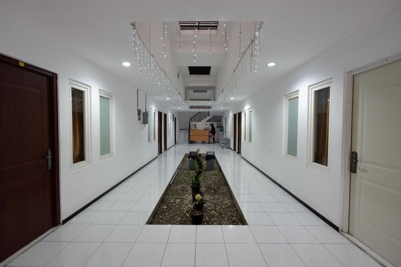 RedDoorz near Plaza Simpang Lima, Semarang, Indonesia