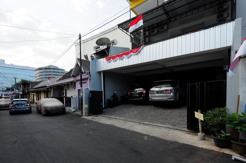 RedDoorz near Plaza Simpang Lima, Semarang, Indonesia