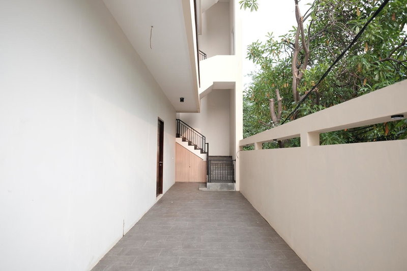 RedDoorz near Taman Palem, Jakarta, Indonesia