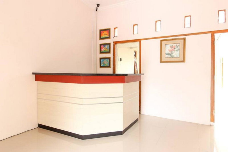 RedDoorz near Sheikh Zayed Surakarta, Solo, Indonesia