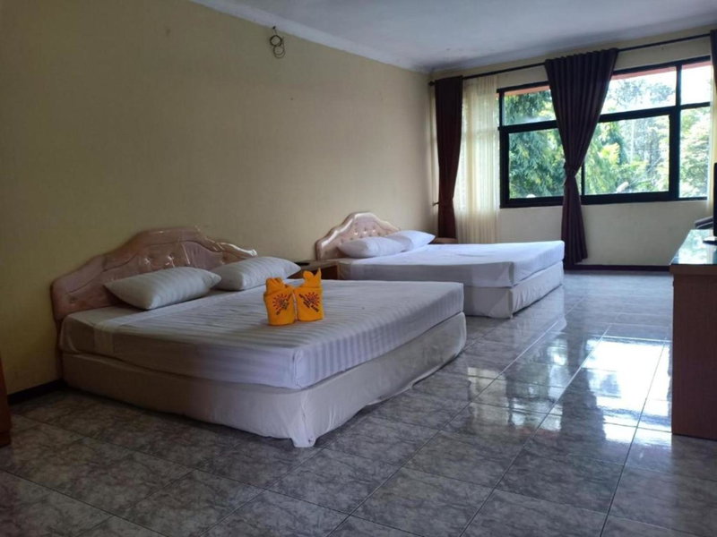 Hotel Mutiara Baru, Batu, Indonesia