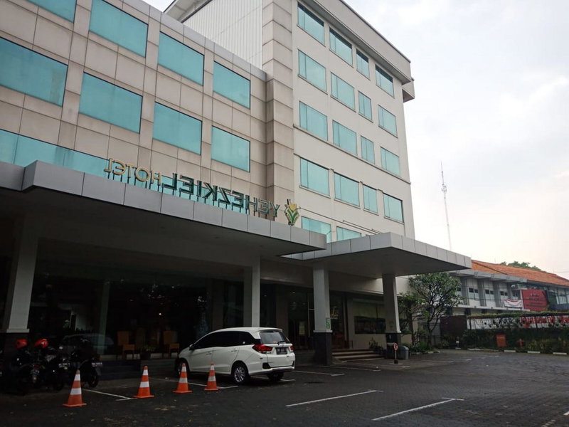 Hotel Yehezkiel Surapati Mitra RedDoorz, Bandung, Indonesia