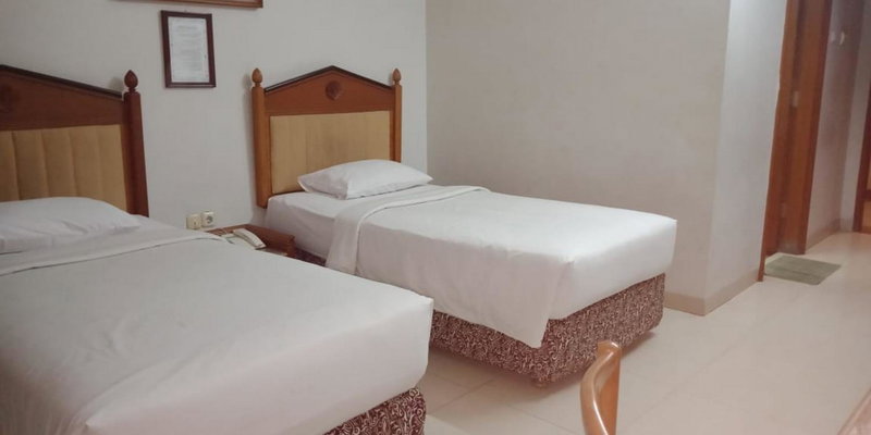 Hotel Yehezkiel Surapati Mitra RedDoorz, Bandung, Indonesia