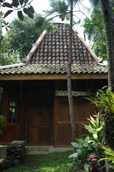 Tirta Arsanta Hot Springs & Villa, Bogor, Indonesia