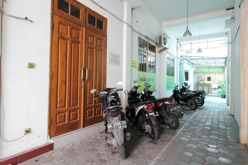 RedDoorz @ Seturan Raya, Yogyakarta, Indonesia