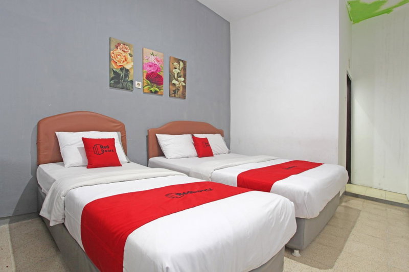RedDoorz @ Soekarno Hatta 2, Malang, Indonesia