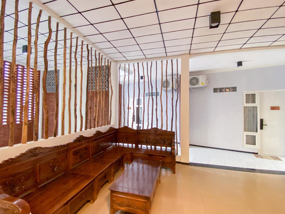 Hotel · RedDoorz Syariah At Mitra Guest House, Malang