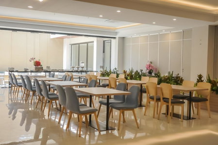 Front One King Hotel Tuban, Tuban, Indonesia