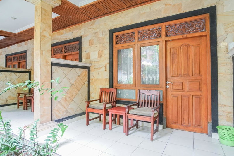 RedDoorz at Mahendra Beach Inn Kuta, Kuta, Indonesia