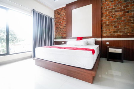 RedDoorz Plus near Kualanamu Airport Medan, Medan, Indonesia