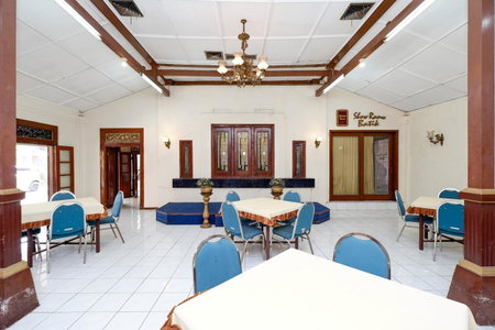 SUPER OYO Capital O 1644 Hotel Griya Kencana, Solo, Indonesia