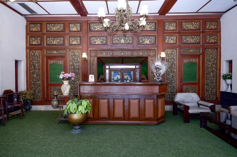 SUPER OYO Capital O 1644 Hotel Griya Kencana, Solo, Indonesia