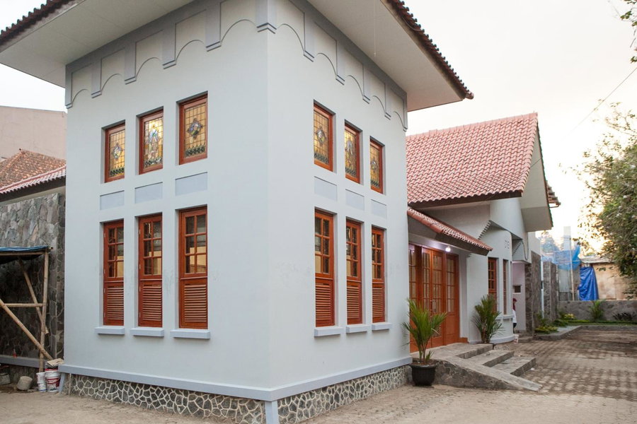 RedDoorz Plus near Pasundan University, Bandung, Indonesia