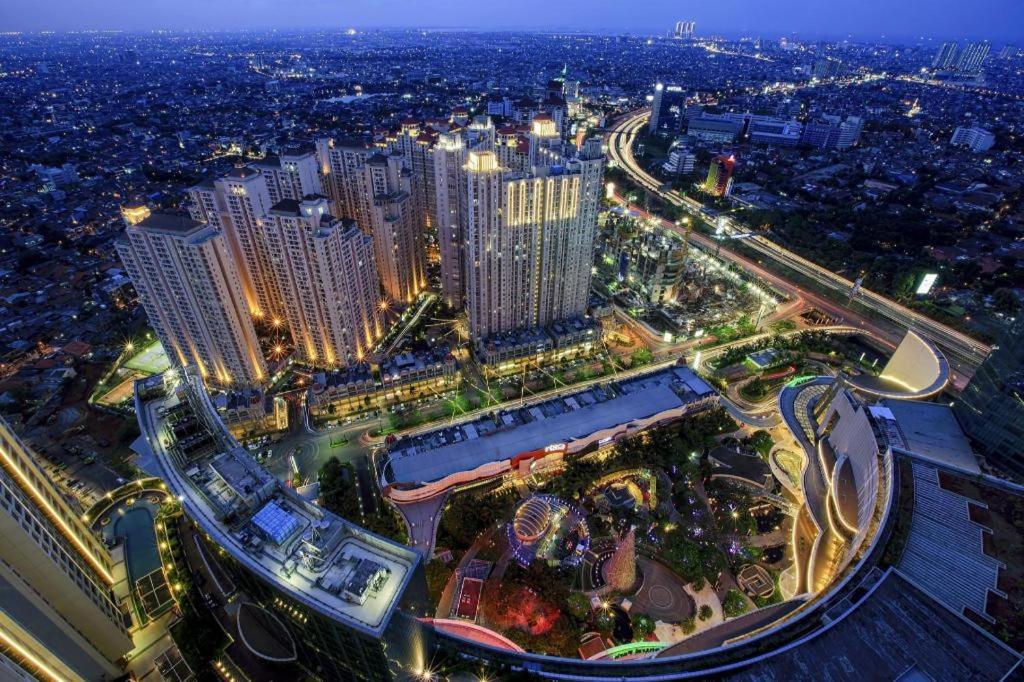 Hotel · Business Hotel Tomang, Jakarta