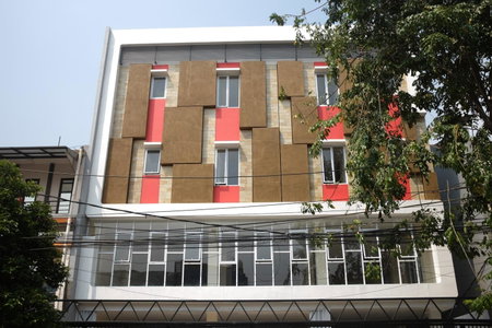 RedDoorz Plus near Mall Ciputra Jakarta, Jakarta, Indonesia