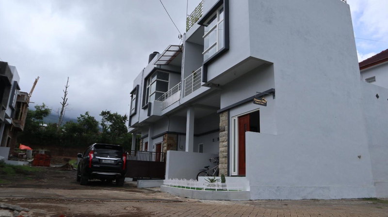 Demara Villa yang Aesthetic di Batu, Tlekung, Indonesia