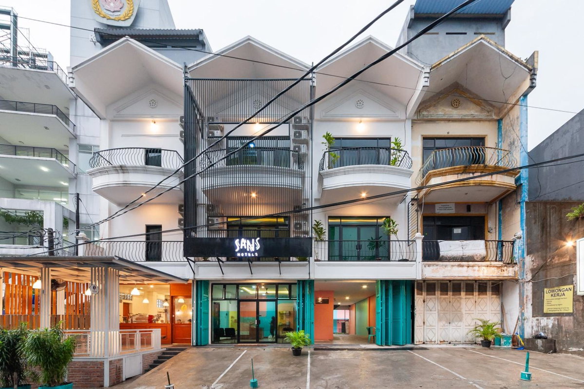 Hotel · Sans Hotel Suryakencana Bogor, Bogor