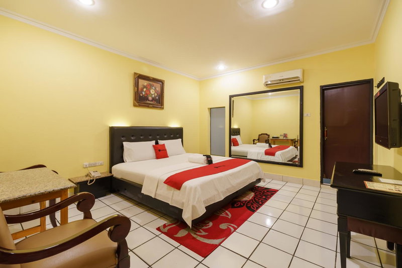 RedDoorz Plus near Ancol, Jakarta, Indonesia