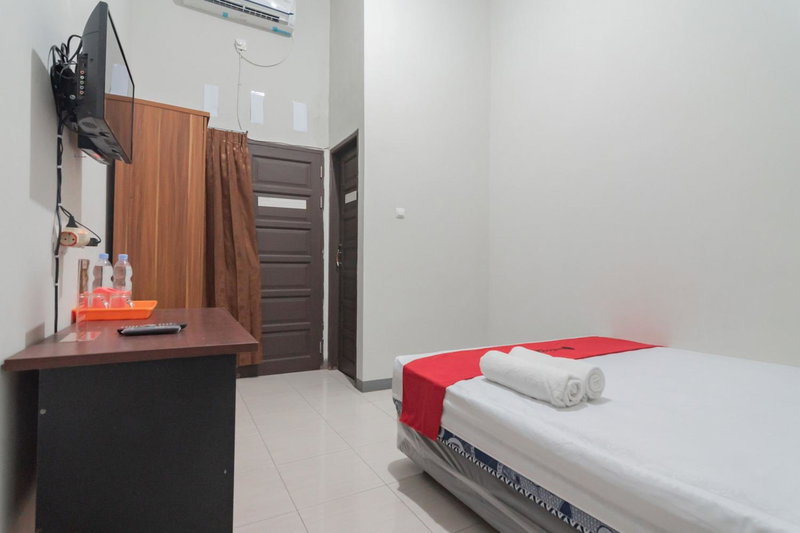 RedDoorz Syariah near Jalan Jakarta Samarinda, Samarinda, Indonesia