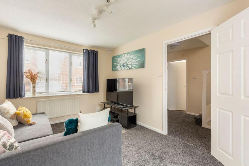 New Manchester Getaway Home - Free Gated Parking with Fob, Reino Unido