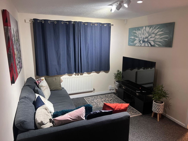 New Manchester Getaway Home - Free Gated Parking with Fob, Manchester, United Kingdom